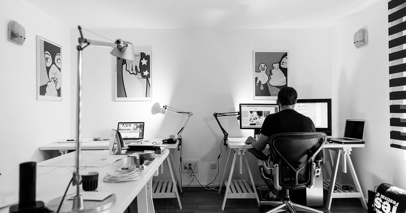 Comment réduire la consommation d'énergie au bureau : 12 astuces